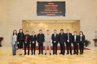 马来西亚大学联盟主席拿督斯里黄炫硕一行莅临k1体育参观交流，共建“一带一路”人才培养培训基地