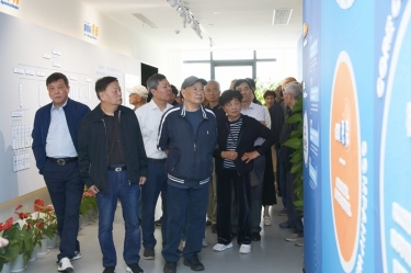 平湖市社经室老干部一行赴k1体育调研