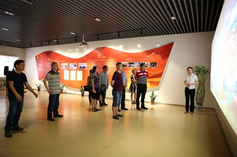 中法集团领导来k1体育交流党建工作